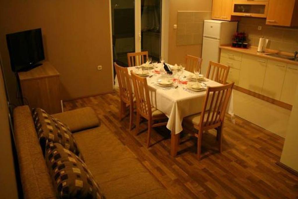 Apartments Mrdelja Vrsi Exterior foto